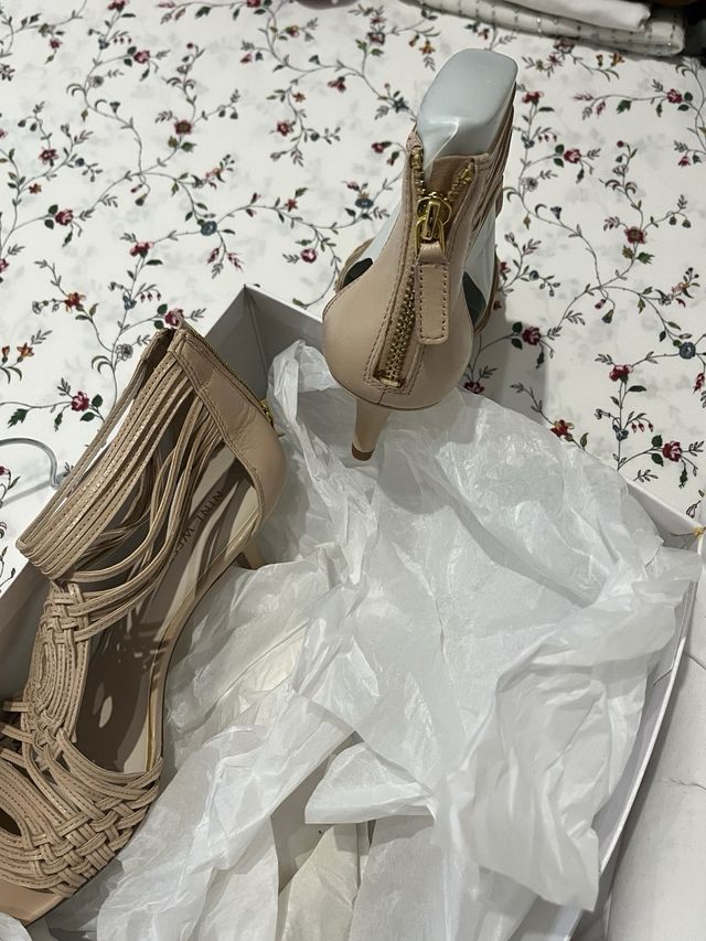 Sandalias Beige Trenzadas