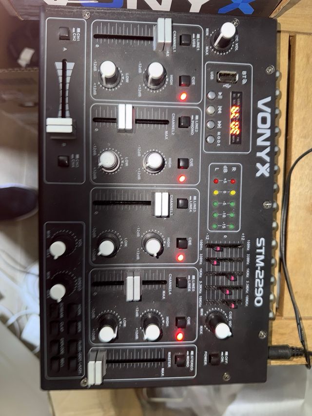 Mesa Mezclas Vonyx STM2290 8 Canales USB/MP3/BT