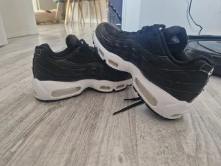 Zapatillas Nike Air Max 95 negros, Talla 38.5.