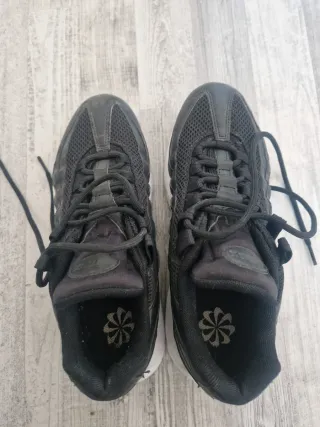 Zapatillas Nike Air Max 95 negros, Talla 38.5.