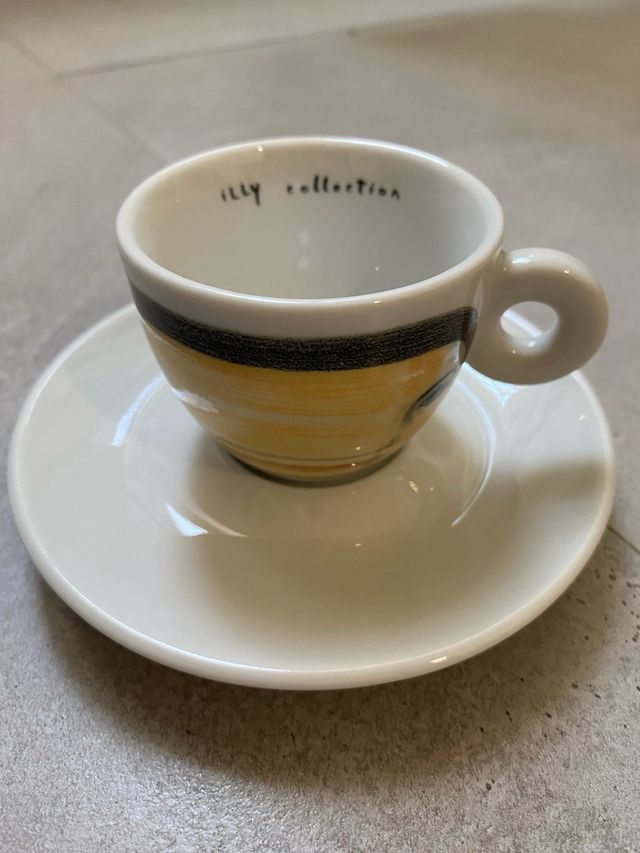 Tazzina Illy collection del 1998 di J.M. Subirachs