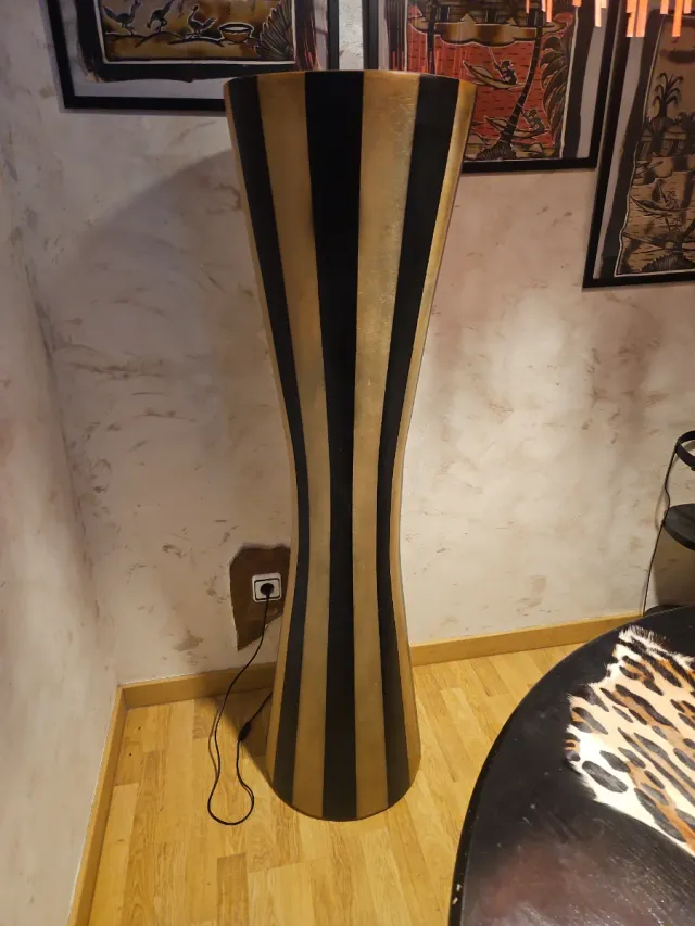 Lámpara de Pie Rayas Doradas y Negras