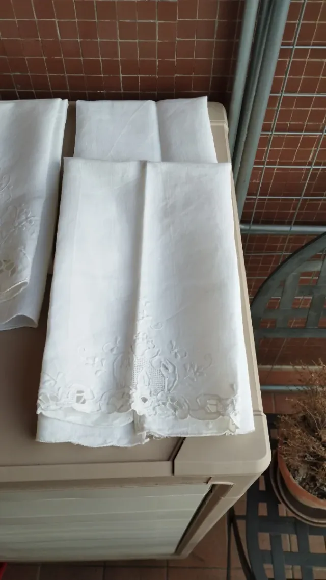 Set Asciugamani Ricamati cotone Bianco