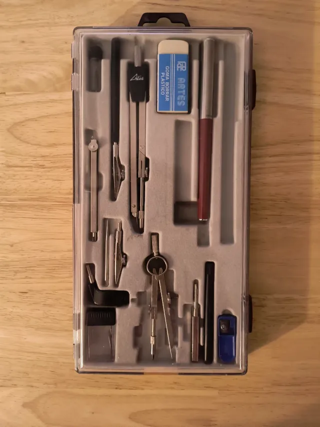 Kit de Compás y Accesorios