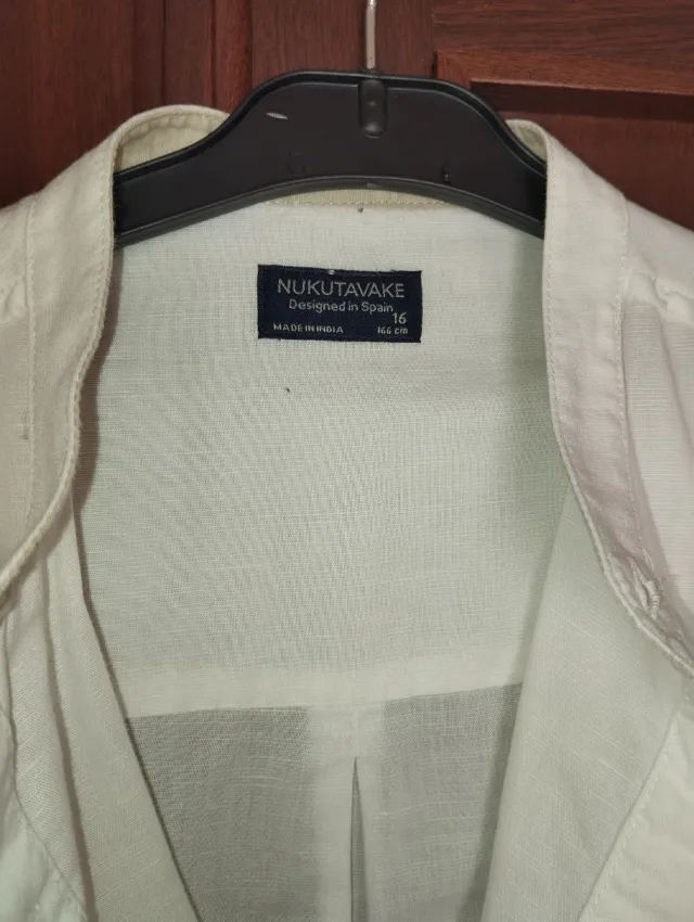 Camisa niño manga larga blanca ,talla 16.