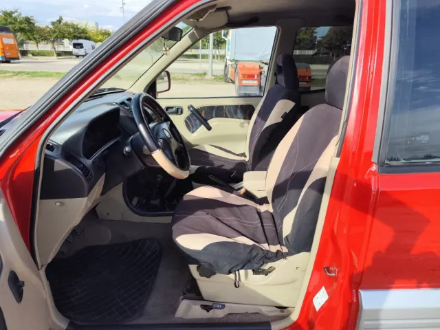 Nissan Terrano II 2001