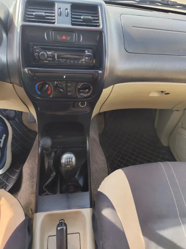 Nissan Terrano II 2001