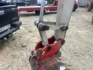 Retroexcavadora Takeuchi TB145