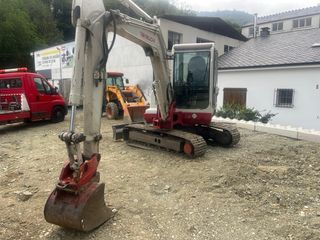 Retroexcavadora Takeuchi TB145