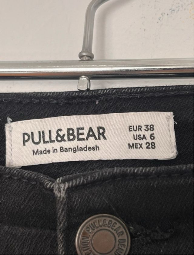 Pantalones vaqueros pitillo Pull&Bear negros T.38