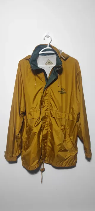 Chubasquero cortavientos boomerang