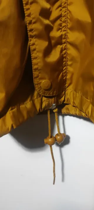 Chubasquero cortavientos boomerang