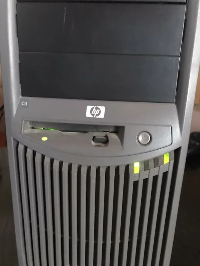 Server HP Proliant Essentials G3