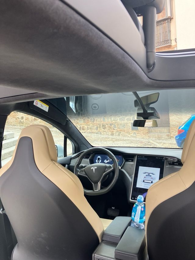 Tesla Longe range 2019