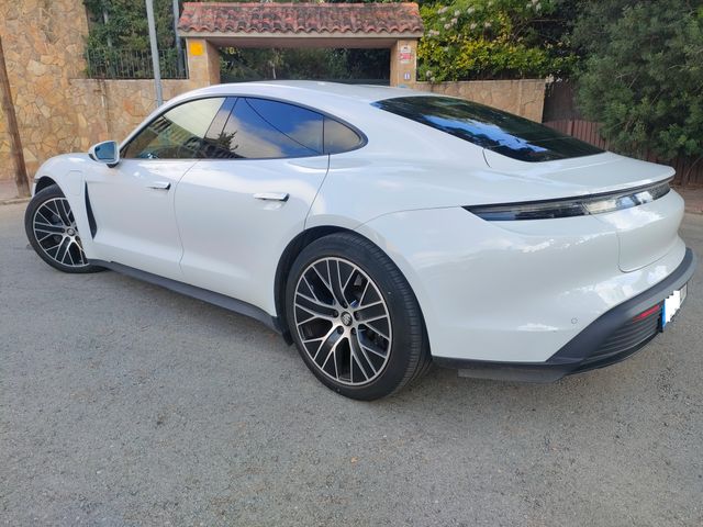 Porsche Taycan Performance Plus