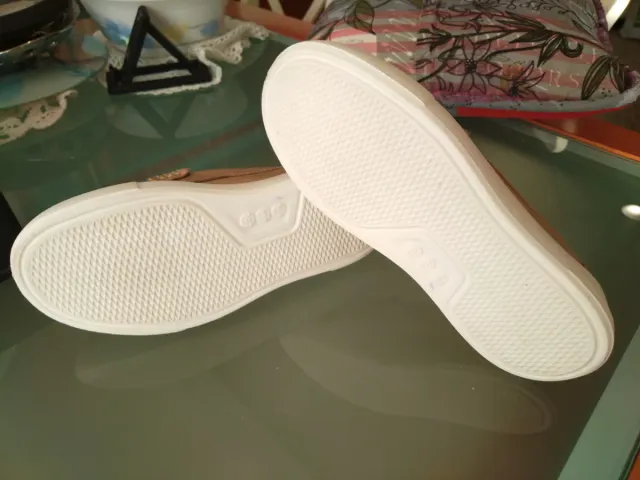 Zapatos piel dorados mujer Talla 38