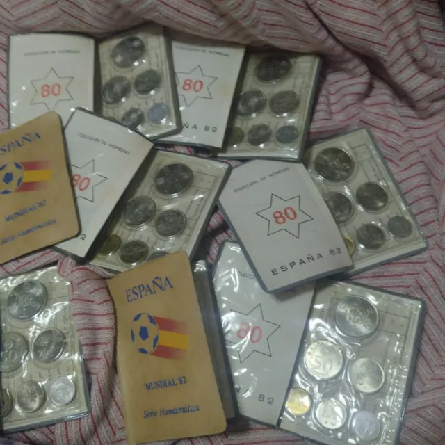Colección Monedas España Mundial 82,hay 8 carpetas