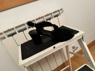 Sandalias Plumers Negras Tacón Medio  vestir