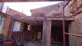 Casa a reformar con garaje