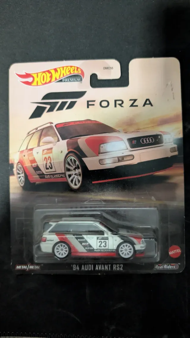 Hotwheels Premium Audi Avant RS2 '94