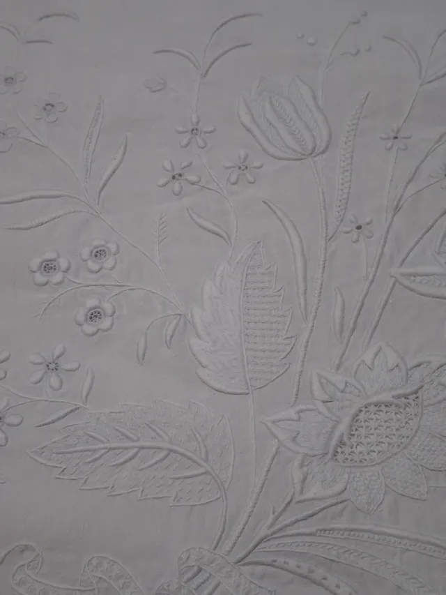 Sábana bordada a mano para cama de 150cm