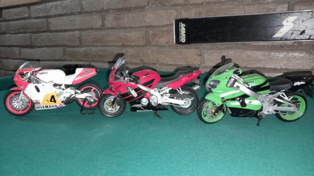 Pack 3 Motos Esportivas Miniaturas