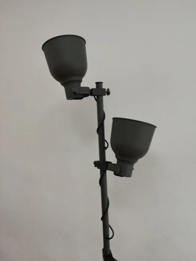 Lámpara de pie IKEA Hectar Gris