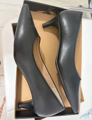 Zapatos tacón bajo cómodos negros