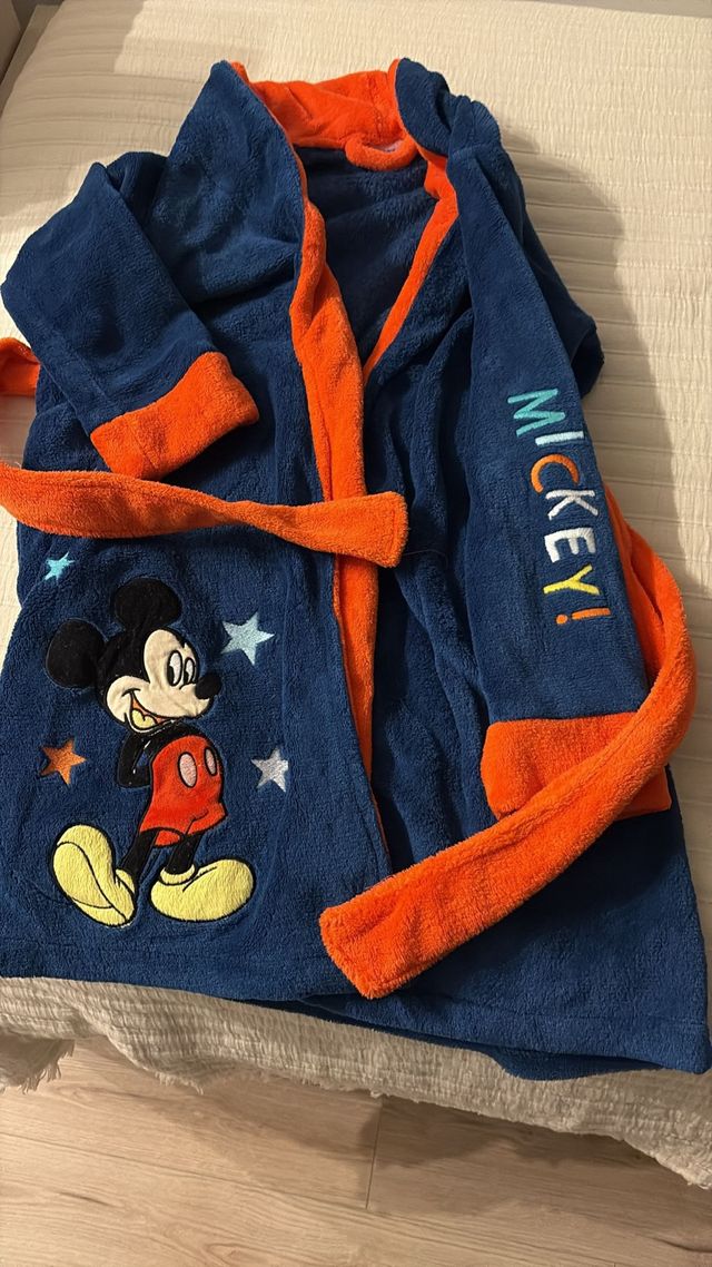 Bata Mickey Mouse niño talla 8