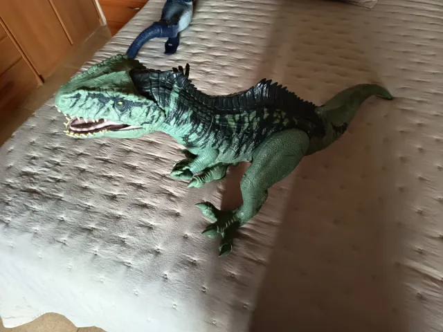 Dinosaurios de juguete nuevos