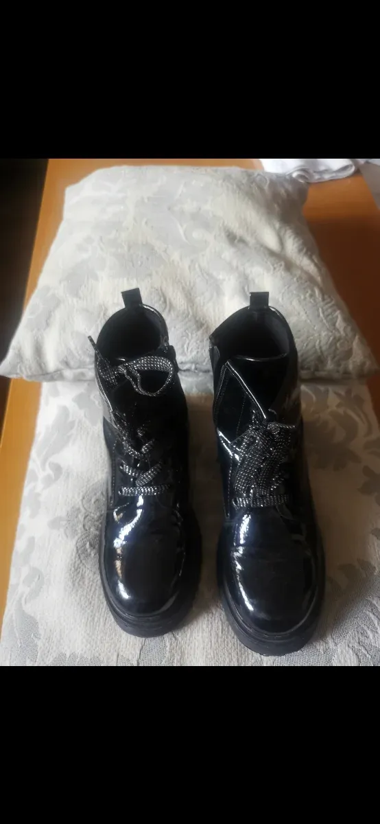 Botas militares charol niña