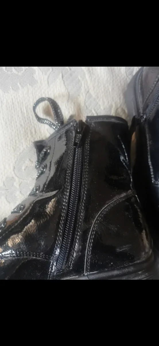 Botas militares charol niña