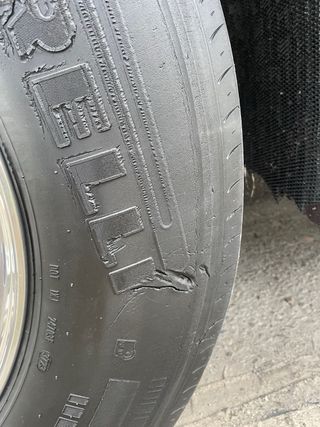 Pirelli FH01 385/55/22.5 Dirección 40%