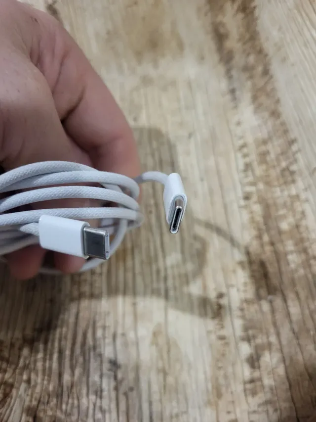 Cavo USB-C intrecciato bianco Apple