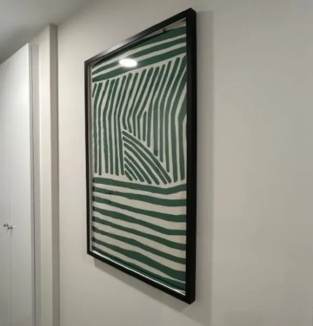 Cuadro abstracto verde, blanco 80*60 y marco negro