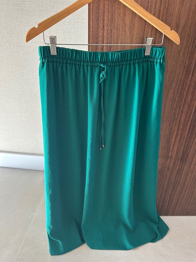 Falda larga Zara verde talla M