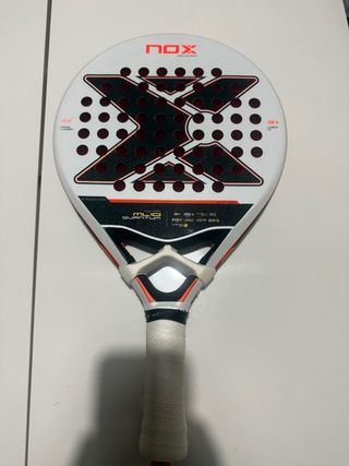 Pala pádel Nox ML10 Quantum 2025