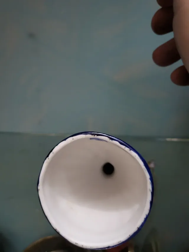 Figura porcelana mujer con cubos