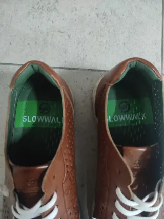 Poco uso. Zapatos de vestir hombre marrones