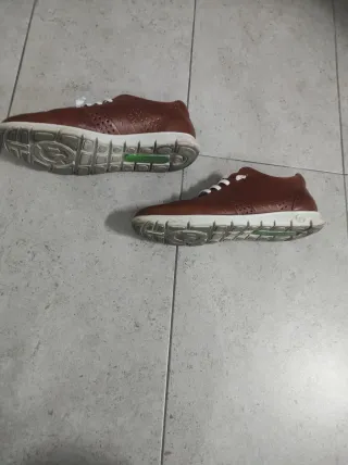 Poco uso. Zapatos de vestir hombre marrones