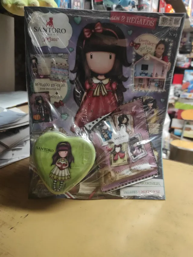 Revista Santoro Gorjuss N°29. Caja corazón verde