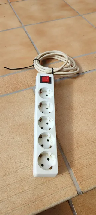 Regleta 5 enchufes con interruptor