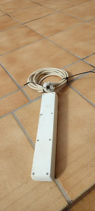 Regleta 5 enchufes con interruptor