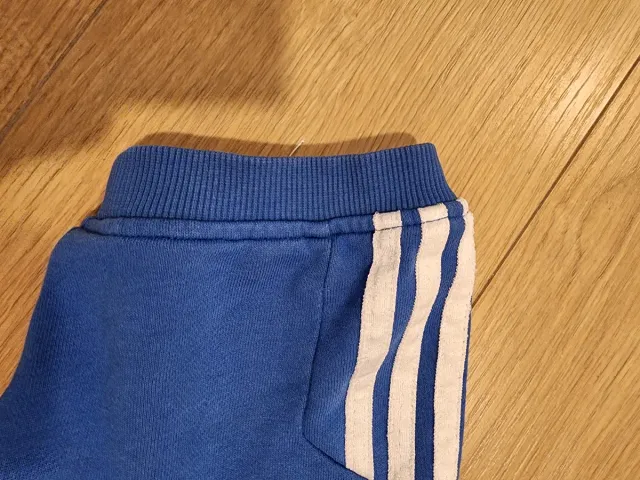 Sudadera Adidas sin mangas