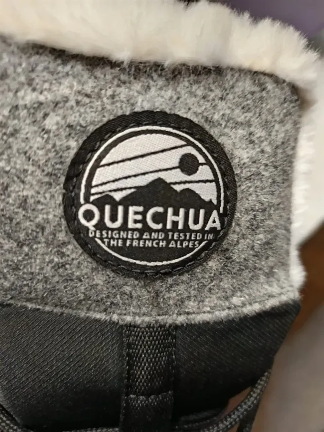 Botas de nieve Quechua negras y grises