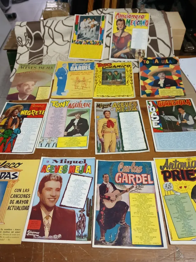Lote de 14Revistas Cancioneros Mexicanos