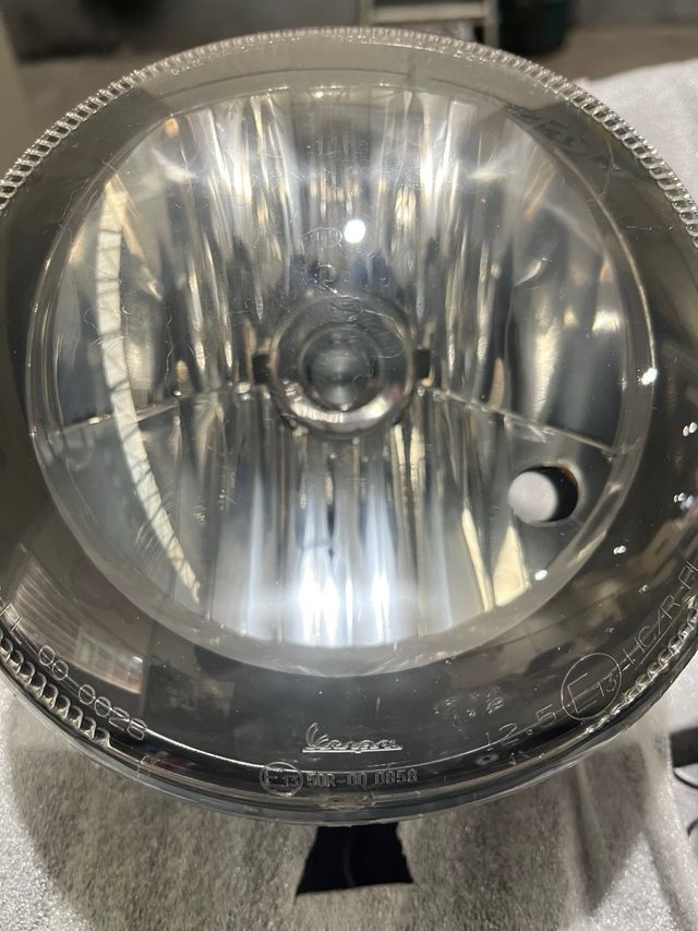 Faro Delantero Vespa GTS