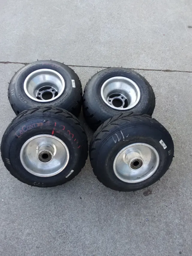 Llantas de agua y neumáticos lecont de lluvia kart