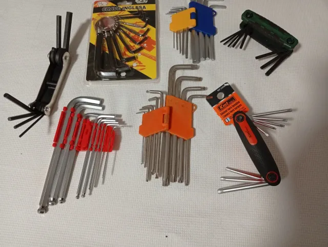 Juego de llaves Allen y Torx