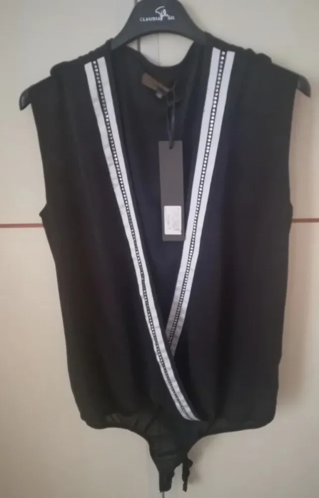 Body Gil Satucci nero con strass